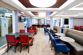 Holiday Inn Express Hotel & Suites Airport Dieppe by IHG