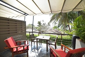 The Sunset Beach Resort & Spa Taling Ngam