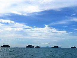 The Sunset Beach Resort & Spa Taling Ngam