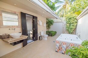 The Sunset Beach Resort & Spa Taling Ngam