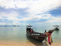 The Sunset Beach Resort & Spa Taling Ngam