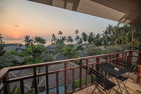 The Sunset Beach Resort & Spa Taling Ngam