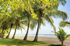 Alma Del Pacifico Beach Hotel & Spa