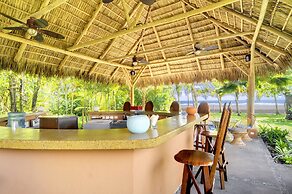 Alma Del Pacifico Beach Hotel & Spa