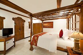 Bali Taman Beach Resort & Spa - Lovina