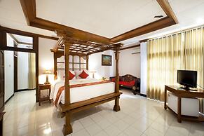 Bali Taman Beach Resort & Spa - Lovina