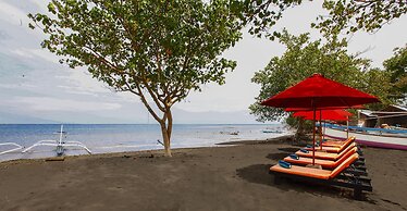 Bali Taman Beach Resort & Spa - Lovina