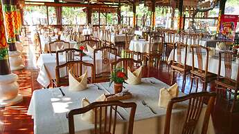 Bali Taman Beach Resort & Spa - Lovina