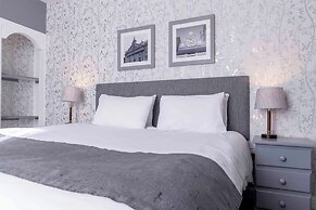 Cromwell Lodge Hotel by Greene King Inns