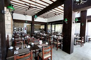 Dionysos Central Hotel