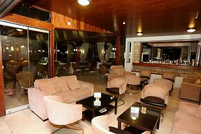 Dionysos Central Hotel