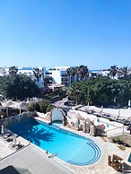 Dionysos Central Hotel