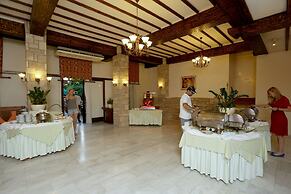 Dionysos Central Hotel