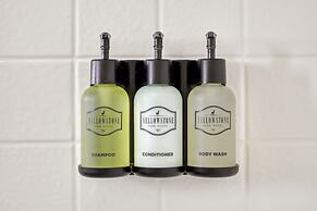 Yellowstone Park Hotel