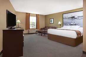 Super 8 by Wyndham Midland