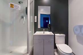 Rock Solid Backpackers Rotorua