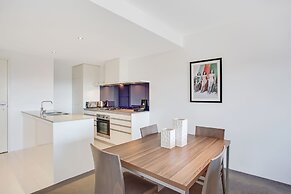 Mantra Circle on Cavill