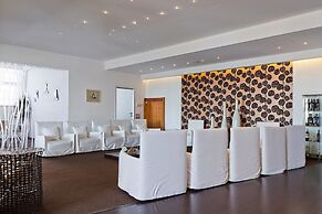 Mediterranea Hotel & Convention Center