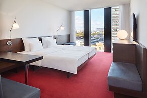 Empire Riverside Hotel