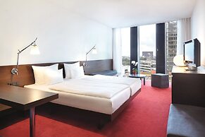 Empire Riverside Hotel