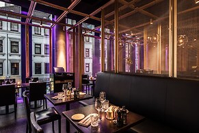 Empire Riverside Hotel