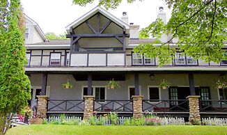 Sir Sam's Inn & Waterspa - Adults Only