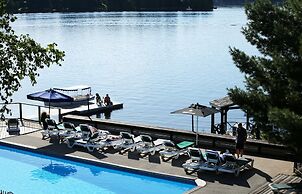 Sir Sam's Inn & Waterspa - Adults Only