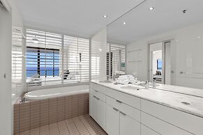 Ultra Broadbeach