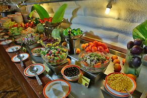 Salt Lick Safari Lodge