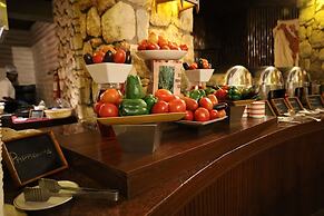 Salt Lick Safari Lodge