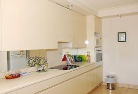 Contessa Holiday Apartments