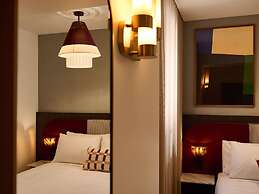 Hotel Morris Sydney - Handwritten Collection