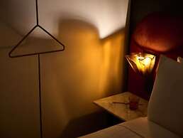 Hotel Morris Sydney - Handwritten Collection