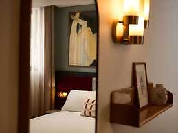 Hotel Morris Sydney - Handwritten Collection