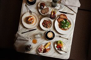 Hotel Morris Sydney - Handwritten Collection