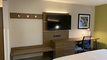 Holiday Inn Express Hotel & Suites Weston by IHG