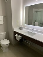 Holiday Inn Express Hotel & Suites Weston by IHG