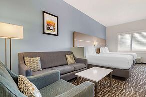 Best Western Plus Lake Elsinore Inn & Suites