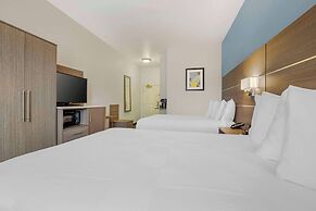 Best Western Plus Lake Elsinore Inn & Suites