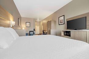 Best Western Plus Lake Elsinore Inn & Suites