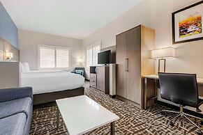 Best Western Plus Lake Elsinore Inn & Suites