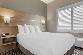 Best Western Plus Lake Elsinore Inn & Suites