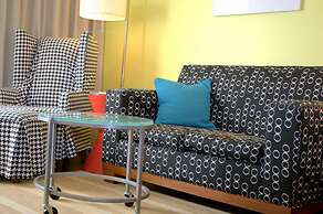 Hotel Indigo Columbus Architectural Center by IHG