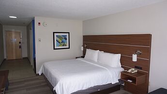 Holiday Inn Express Hotel & Suites Greensboro - East by IHG