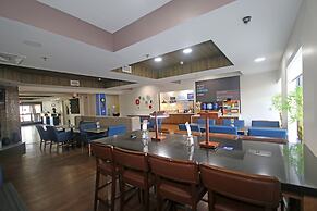 Holiday Inn Express Hotel & Suites Greensboro - East by IHG