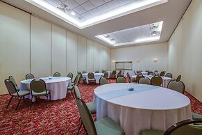 Holiday Inn Express Hotel & Suites Greensboro - East by IHG