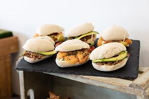 Holiday Inn Santiago - Airport Terminal by IHG