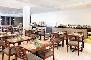 Holiday Inn Santiago - Airport Terminal by IHG