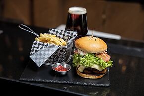 Holiday Inn Santiago - Airport Terminal by IHG