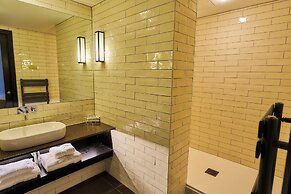 The Vincent Hotel